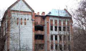 Недобудована школа у Брюховичах (Фото: фейсбук-сторінка Любомира Зубача)