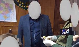 У Луганській області затримано "на гарячому" посадовця за вимагання хабара