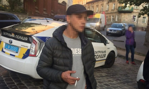 У Львові затримали зловмисника, який пограбував жінку