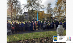 Мер Львова вшанував пам’ять жертв Голодомору в Рочдейлі