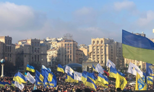 На Майдані Незалежності проходить Всеукраїнське віче ʺЧервоні лінії для Зеленськогоʺ