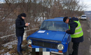 За добу золочівські правоохоронці встановили причетних до викрадення авто