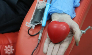 Львівські патрульні долучились до акції "Здай кров — врятуй життя"