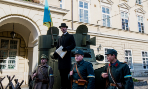 Фото Олена Ляховичю Театралізована військово-історична реконструкція подій «Бої за столицю — Львів».